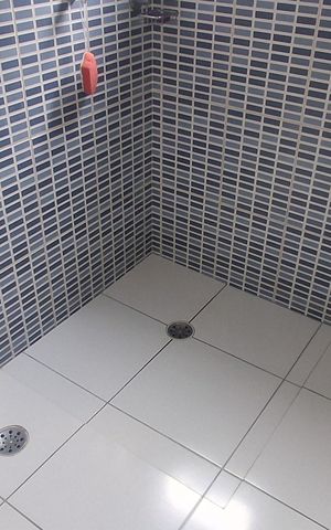 Casa à venda com 300m², 3 quartos e 3 vagas Casa à venda com 300m², 3 quartos e 3 vagasBanheiro Suíte