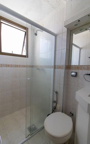 Apartamento para alugar com 58m², 2 quartos e 1 vaga Apartamento para alugar com 58m², 2 quartos e 1 vagaBanheiro da Suíte