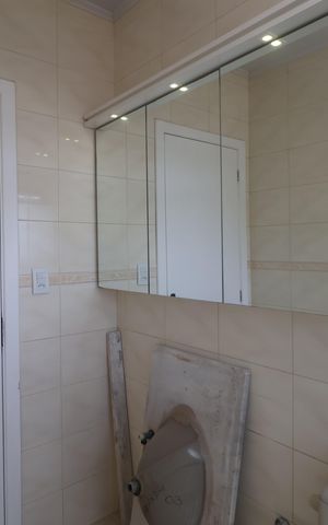 Casa à venda com 260m², 4 quartos e 5 vagasBanheiro 2