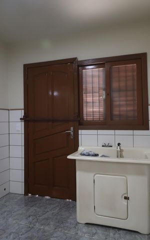 Casa à venda com 260m², 4 quartos e 5 vagasÁrea de Serviço 1