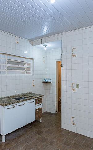 Casa à venda com 270m², 5 quartos e 3 vagas Casa à venda com 270m², 5 quartos e 3 vagasCozinha - edícula 1