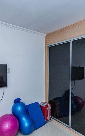Casa à venda com 270m², 5 quartos e 3 vagas Casa à venda com 270m², 5 quartos e 3 vagasQuarto
