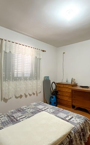 Casa à venda com 305m², 4 quartos e 2 vagas Casa à venda com 305m², 4 quartos e 2 vagasQuarto 2