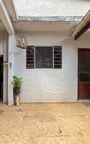 Casa à venda com 305m², 4 quartos e 2 vagas Casa à venda com 305m², 4 quartos e 2 vagasQuintal