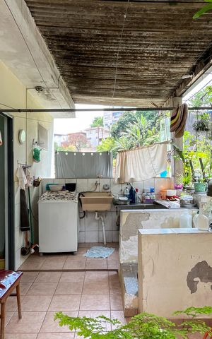 Casa à venda com 305m², 4 quartos e 2 vagas Casa à venda com 305m², 4 quartos e 2 vagasÁrea de Serviço
