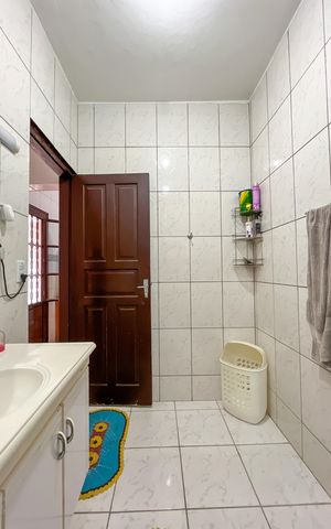Casa à venda com 305m², 4 quartos e 2 vagas Casa à venda com 305m², 4 quartos e 2 vagasBanheiro 2