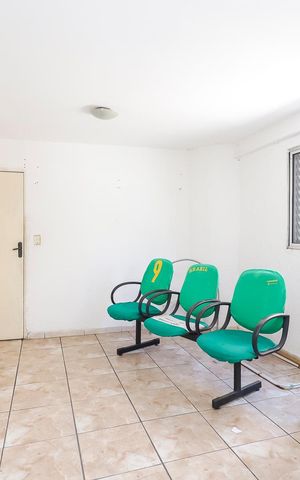 Casa à venda com 120m², 5 quartos e 4 vagasCasa 02 - Sala