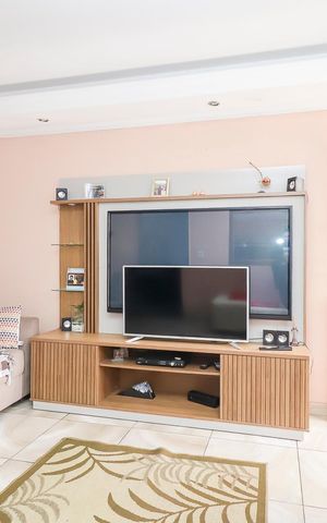 Casa à venda com 120m², 5 quartos e 4 vagasCasa 01 - Sala