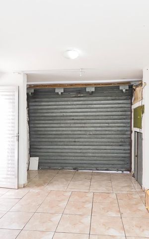 Casa à venda com 120m², 5 quartos e 4 vagasCasa 02 - Sala