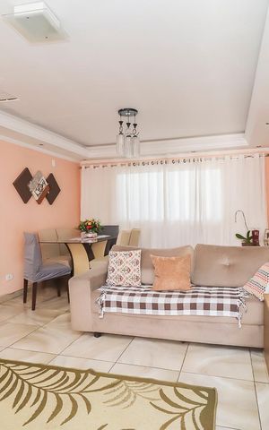 Casa à venda com 120m², 5 quartos e 4 vagasCasa 01 - Sala