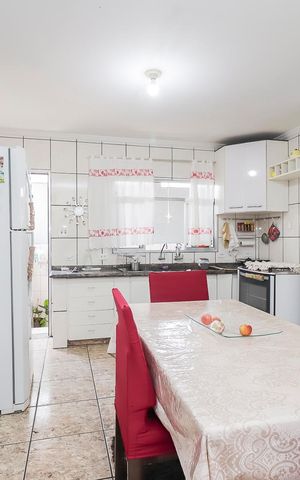 Casa à venda com 120m², 5 quartos e 4 vagasCasa 01 - Cozinha