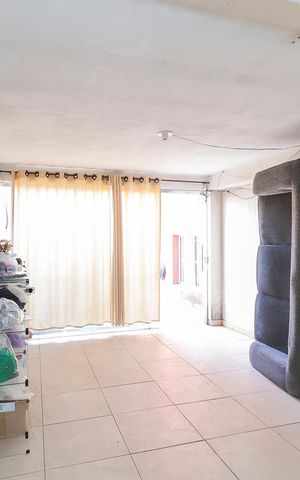 Casa à venda com 120m², 5 quartos e 4 vagasCasa 02 - Salão