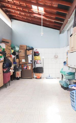 Casa à venda com 120m², 5 quartos e 4 vagasCasa 01 - Área de Serviço