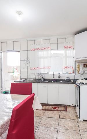 Casa à venda com 120m², 5 quartos e 4 vagasCasa 01 - Cozinha