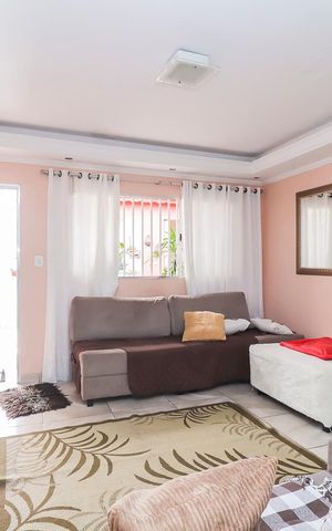 Casa à venda com 120m², 5 quartos e 4 vagasCasa 01 - Sala