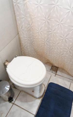 Casa à venda com 195m², 3 quartos e 1 vagaBanheiro