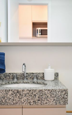 Studio à venda com 21m², 0 quarto e sem vaga Studio à venda com 21m², 0 quarto e sem vagaStudio Banheiro