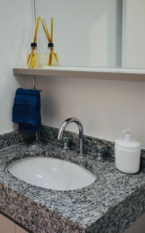 Studio à venda com 21m², 0 quarto e sem vaga Studio à venda com 21m², 0 quarto e sem vagaStudio Banheiro