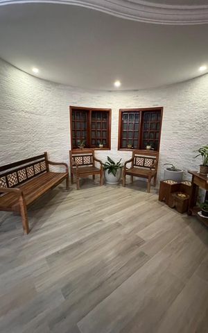 Casa à venda com 259m², 3 quartos e 6 vagas Casa à venda com 259m², 3 quartos e 6 vagasSala
