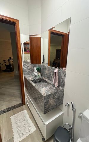 Casa à venda com 259m², 3 quartos e 6 vagas Casa à venda com 259m², 3 quartos e 6 vagasBanheiro