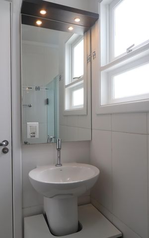 Casa à venda com 285m², 4 quartos e 3 vagasBanheiro 1