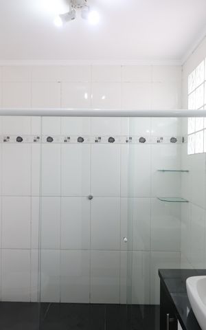 Casa à venda com 285m², 4 quartos e 3 vagasBanheiro da Suíte