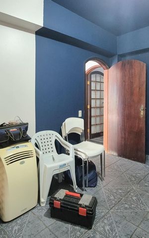 Casa à venda com 450m², 4 quartos e 2 vagasAcademia