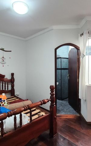 Casa à venda com 450m², 4 quartos e 2 vagasSuíte 3
