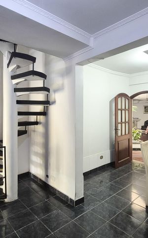 Casa à venda com 450m², 4 quartos e 2 vagasSala de Jantar