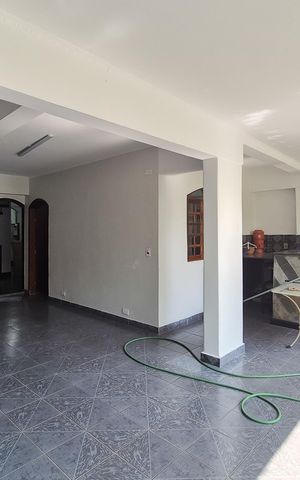 Casa à venda com 450m², 4 quartos e 2 vagasQuintal