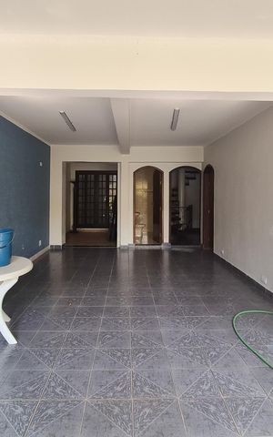 Casa à venda com 450m², 4 quartos e 2 vagasQuintal