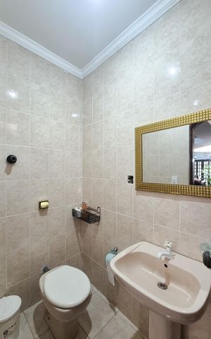 Casa à venda com 450m², 4 quartos e 2 vagasLavabo