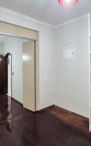 Casa à venda com 450m², 4 quartos e 2 vagasQuarto 1