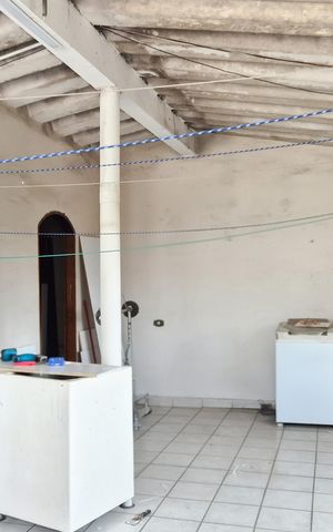 Casa à venda com 450m², 4 quartos e 2 vagasÁrea de Serviço