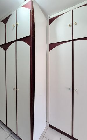 Casa à venda com 450m², 4 quartos e 2 vagasSuíte 2 - closet