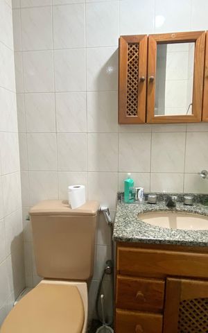 Apartamento à venda com 79m², 2 quartos e 2 vagas Apartamento à venda com 79m², 2 quartos e 2 vagasBanheiro social