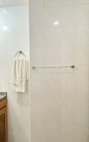 Apartamento à venda com 79m², 2 quartos e 2 vagas Apartamento à venda com 79m², 2 quartos e 2 vagasBanheiro social