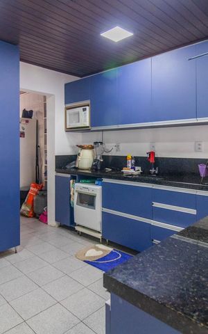 Casa à venda com 170m², 3 quartos e 4 vagasCozinha e Área de Serviço