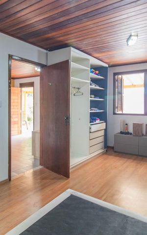 Casa à venda com 170m², 3 quartos e 4 vagasQuarto - Casa 2