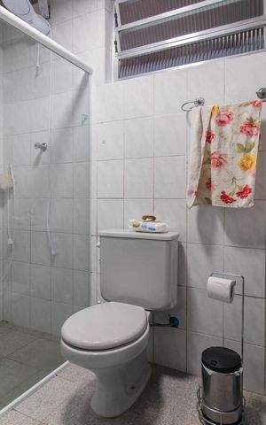 Casa à venda com 170m², 3 quartos e 4 vagasBanheiro Social