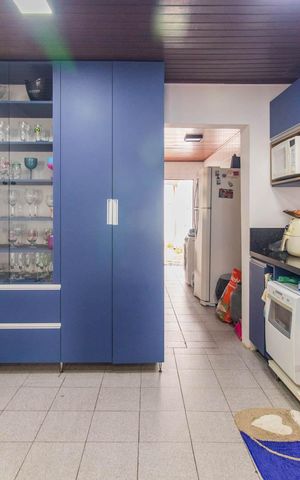 Casa à venda com 170m², 3 quartos e 4 vagasCozinha e Área de Serviço