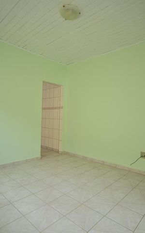 Casa para alugar com 110m², 2 quartos e 2 vagasSala