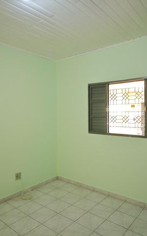 Casa para alugar com 110m², 2 quartos e 2 vagasQuarto 1 