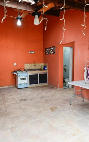 Casa à venda com 225m², 4 quartos e 2 vagas Casa à venda com 225m², 4 quartos e 2 vagasÁrea externa
