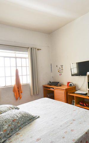 Casa à venda com 400m², 3 quartos e sem vaga Casa à venda com 400m², 3 quartos e sem vagaQuarto 1
