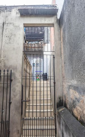 Casa à venda com 378m², 3 quartos e 6 vagas Casa à venda com 378m², 3 quartos e 6 vagasEntrada casa 2