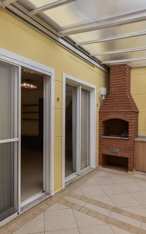 Casa de condomínio para alugar com 200m², 4 quartos e 2 vagasChurrasqueira