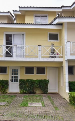 Casa de condomínio para alugar com 200m², 4 quartos e 2 vagasFachada