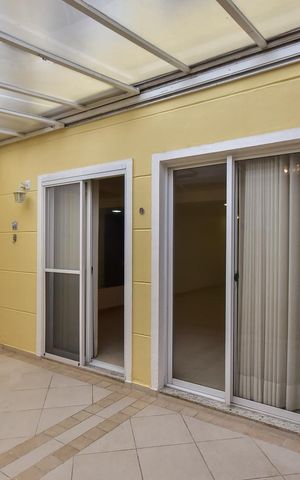 Casa de condomínio para alugar com 200m², 4 quartos e 2 vagasChurrasqueira