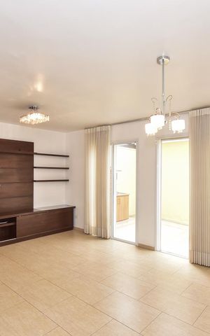Casa de condomínio para alugar com 200m², 4 quartos e 2 vagasSala de Tv